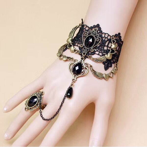 O1CN018Au8J626FVuKKjlC3_2216467957632-0-cib.jpg Black Lace Heart Crystal Choker