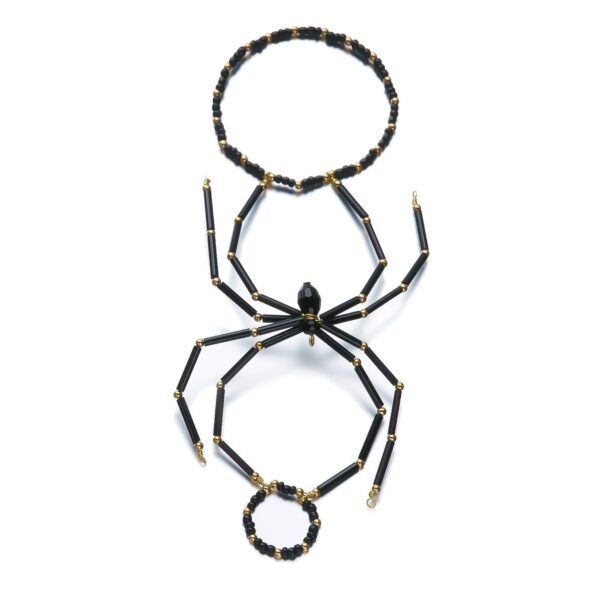 O1CN01LBBUWe2CqVc2GEVqY_2074028525-0-cib.jpg Gothic Spider Hand Chain