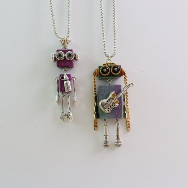 O1CN01P8jhE51WIse91shLb_2215393582766-0-cib.jpg Handcrafted wooden steampunk robot pendant necklace, front view