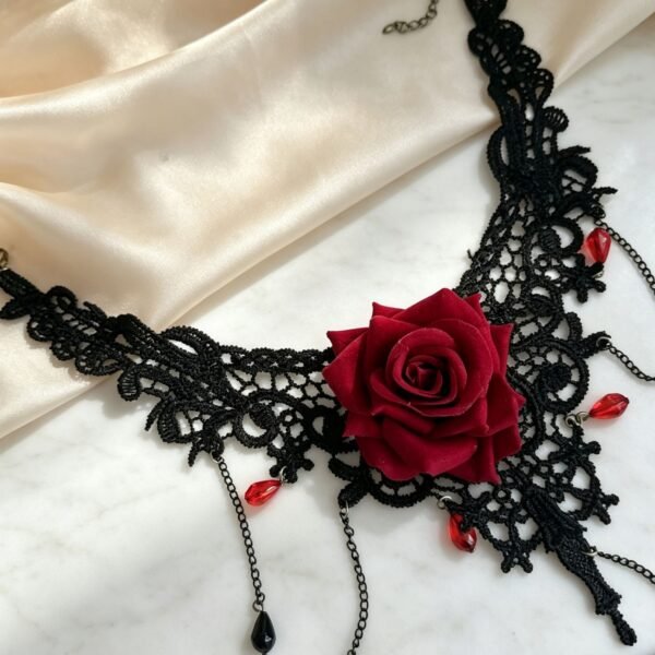 O1CN01PvCJ8k24OYW1i9axF_964667381-0-cib.jpg Black & Red Rose Lace Set