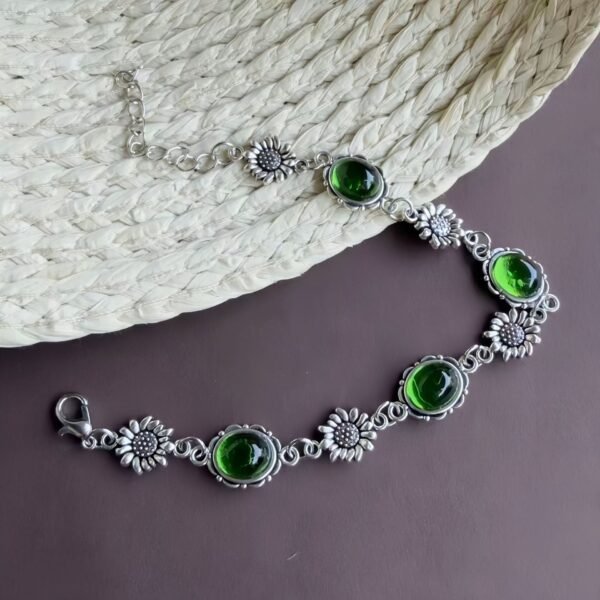 O1CN01WS2iXw1bHZbRm9wLb_2220389083440-0-cib.jpg Green Gemstone Sunflower Bracelet