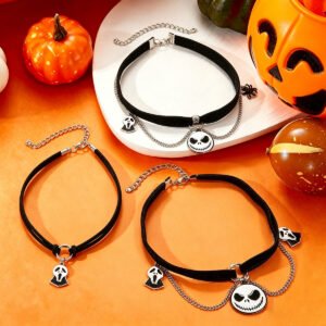 O1CN01WYrqRX1VD63MzhJHp_2466522618-0-cib.jpg Skull, Pumpkin & Spider Necklace