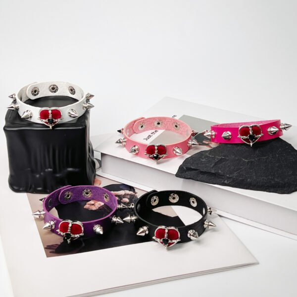 O1CN01ZF19Wa20gddHBOrF3_2220769846879-0-cib.jpg Punk Heart Stud Bracelet