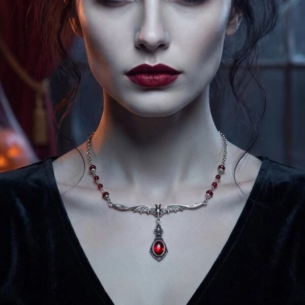 O1CN01pk0zVv24AMEeN3CQV_2684747350-0-cib.jpg Gothic Bat Blood Drop Necklace