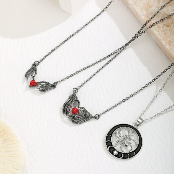 O1CN01u0zav51FeXllD0XwT_2210056870512-0-cib.jpg Dark Red Heart Claw Necklace